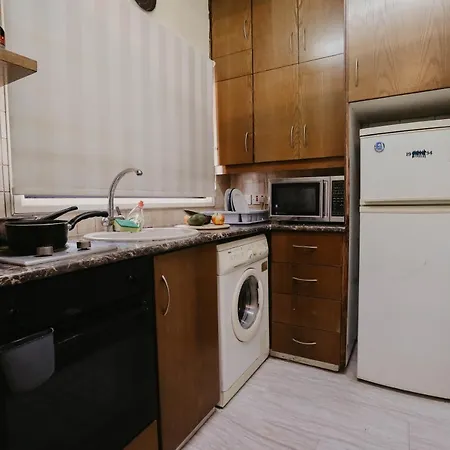 Pirgos House Semesterbostad *