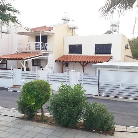 Pirgos House Semesterbostad *