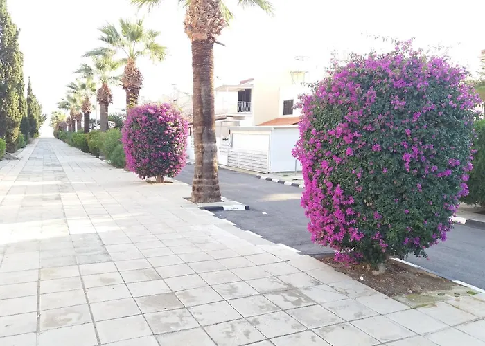 Pirgos House Nyaraló Lárnaka