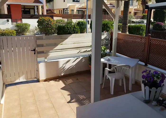 Nyaraló Pirgos House