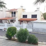 Pirgos House Dom wakacyjny *