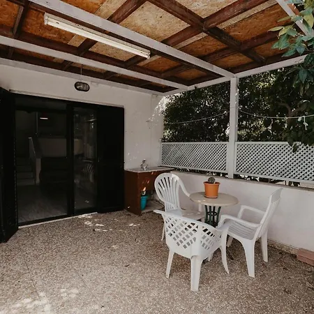 Pirgos House 펜션 라르나카