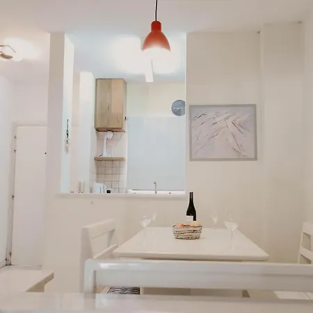 펜션 Pirgos House 라르나카