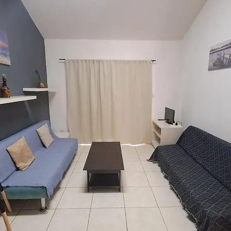 Pirgos House *