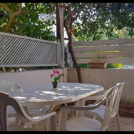 Pirgos House *