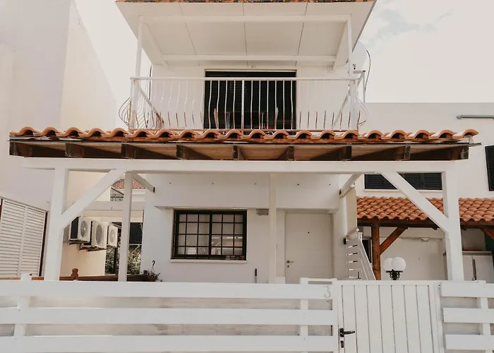 Feriehus Pirgos House *