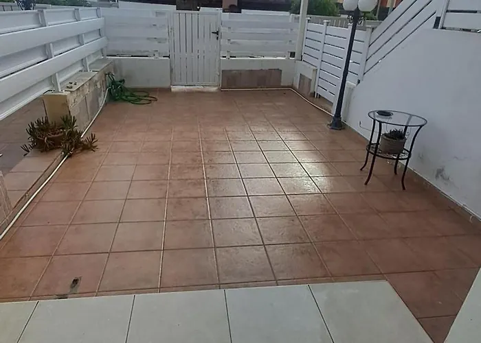 Pirgos House Feriehus Larnaca